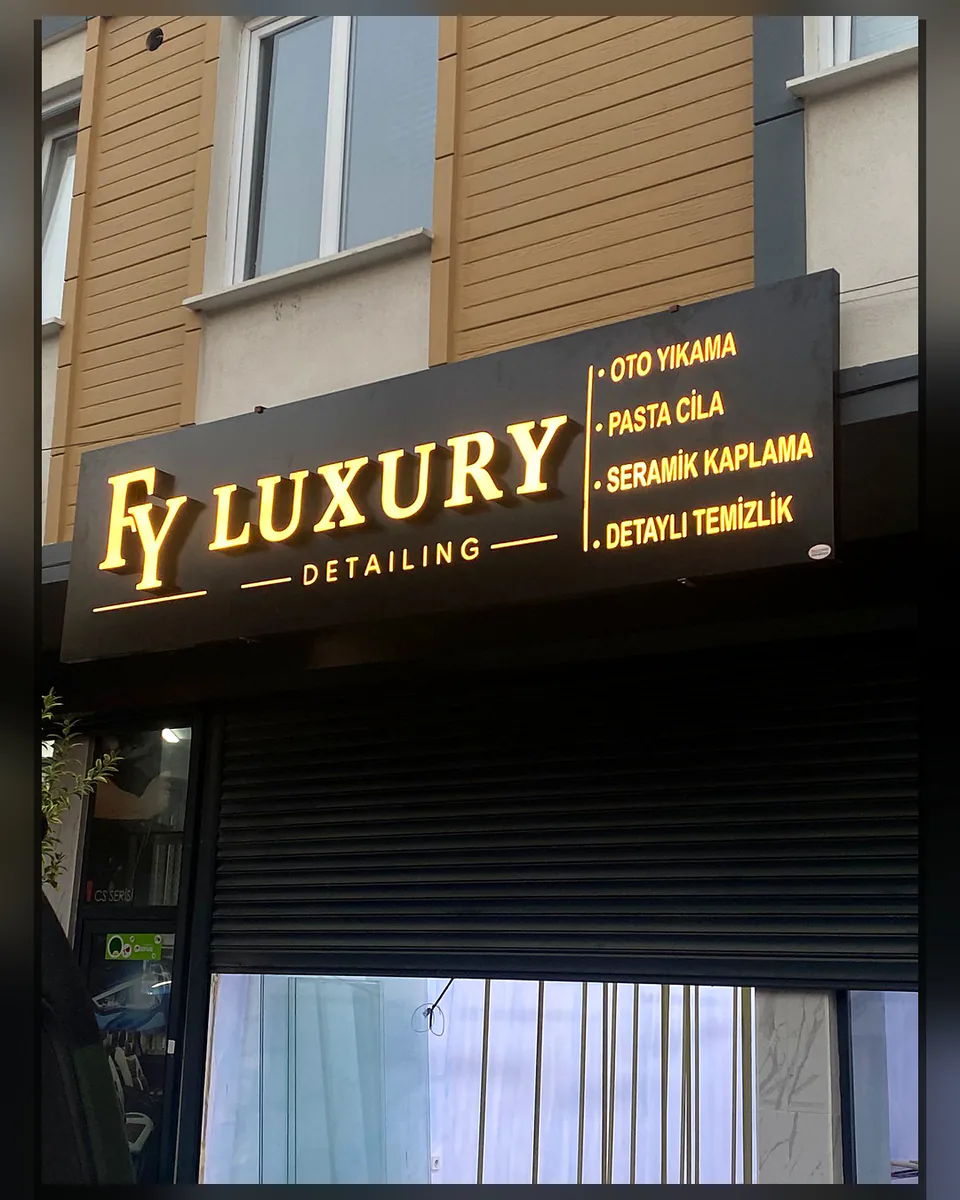 OVEC Reklam tarafından uygulanan ışıklı kutu harf ve premium cephe tabelası - FY Luxury — Uygulama fotoğrafı 02